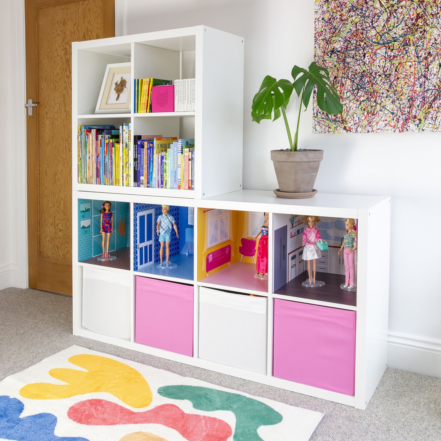 Funserts Doll Stand