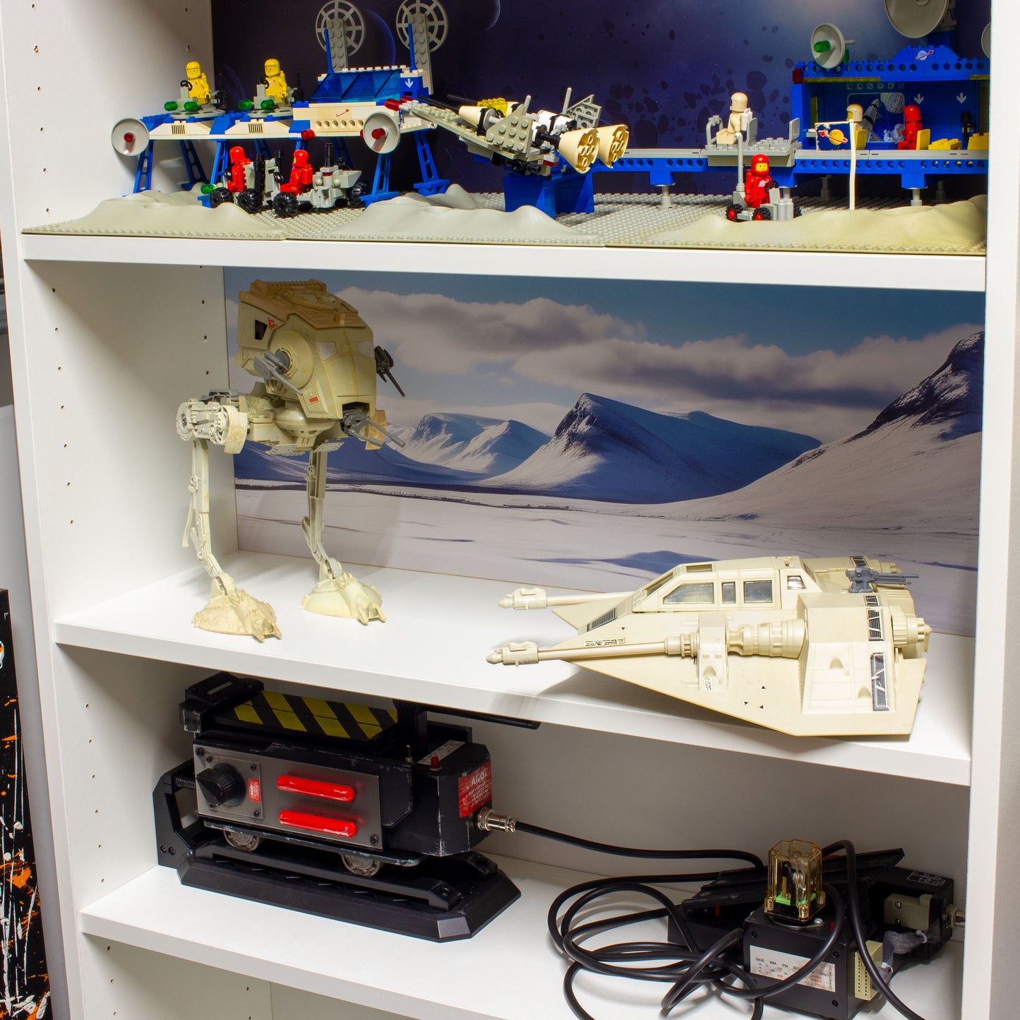 Frigid Frontier Billyback - 1/3 Height - Billy Bookcase Background